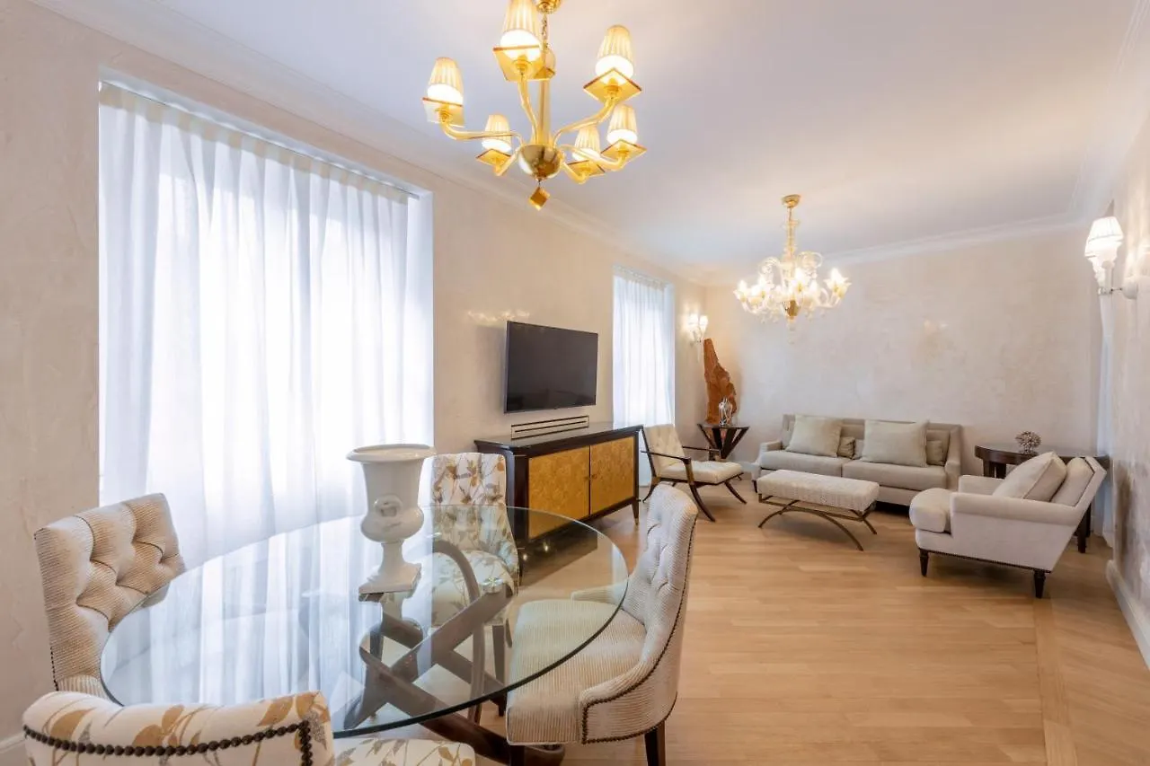 Milan Royal Suites - Centro