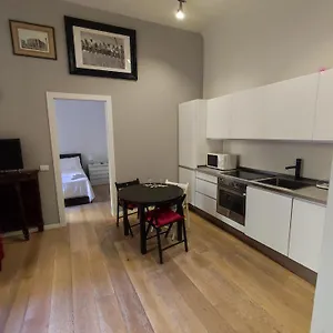 Maria Homes -vitruvio 42 Milan