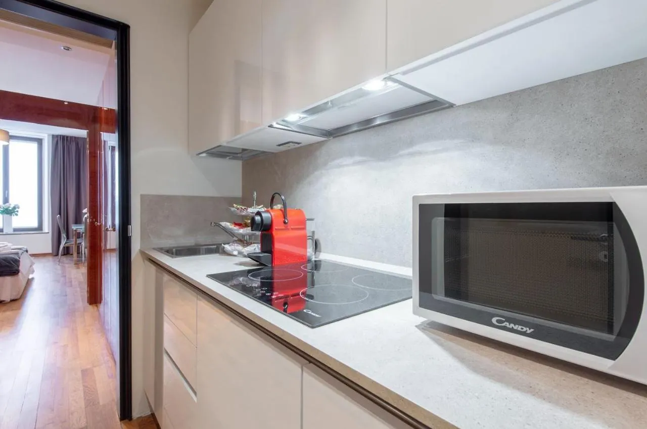 Milan Royal Suites - Centro Apartment