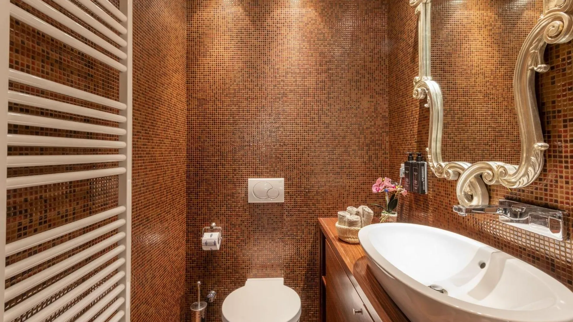Milan Royal Suites - Centro Apartment