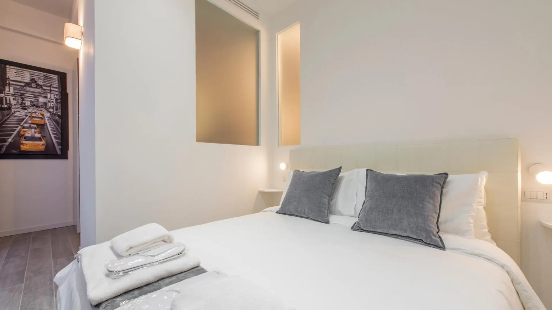Milan Royal Suites - Centro 0*,  Italy
