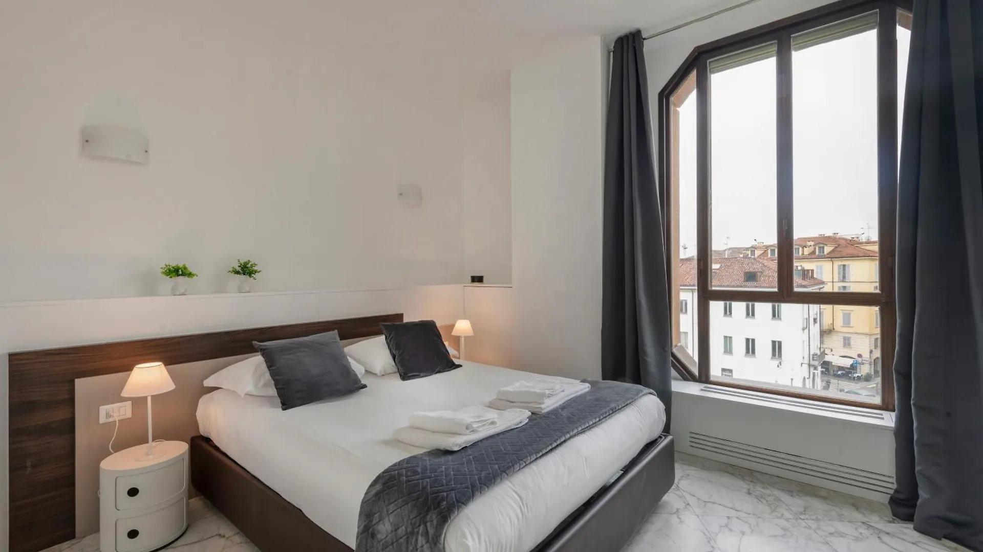 Milan Royal Suites - Centro 0*,